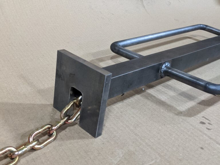 Strong Baseplate with Chain Attachment